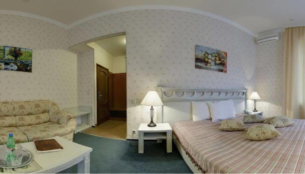 Four Rooms Mini-Hotel 카리프 외부 사진